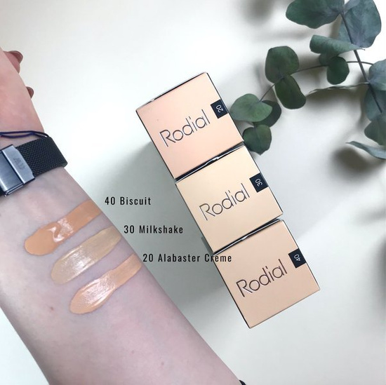 RODIAL Skin Lift Foundation 30ml - kryjący bestsellerowy podkład do twarzy / 40 Biscuit