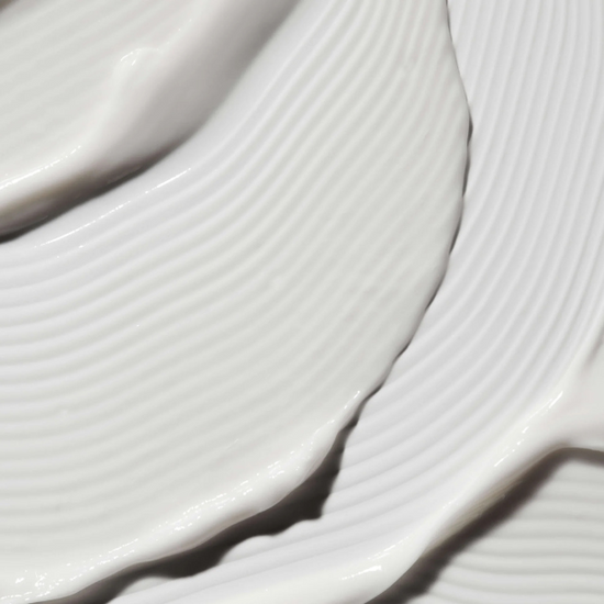 OMOROVICZA Illuminating Moisturiser 50ml - rozświetlająco-wygładzający krem z mikrokryształkami rubinu