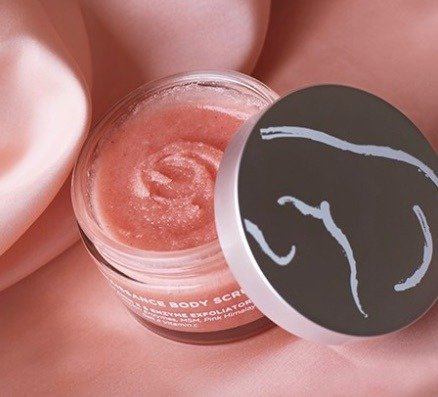 OSKIA Renaissance Body Scrub 220g - cudowny peeling do ciała ze złuszczającym enzymem z dyni 